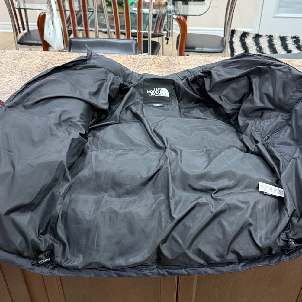 The North Face Men's Dark Puffer Jacket - Picture 6 of 17